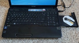 Good
													Toshiba Laptop, photo 3 of 5