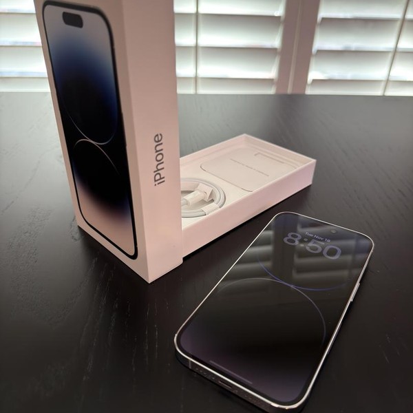 Apple iPhone 14 Pro - Unlocked, 256 GB, Silver, A2650