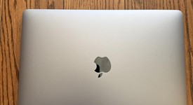 Mint
													MacBook Air 2020 - 13" - I7, Gray, 1 TB, 16 GB, photo 5 of 10