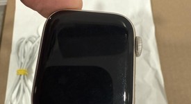 Fair
													Apple Watch SE 2nd Gen 40mm - Unlocked, Silver, A2726 - Cellular, Aluminum, photo 1 of 8