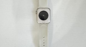 Good
													Apple Watch SE 2nd Gen 40mm - Starlight, A2722 - GPS, Aluminum, photo 2 of 6