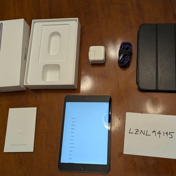 Apple iPad Mini 2 Retina - Wi-Fi, 16 GB, Silver