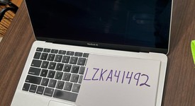 Good
													MacBook Air 2019 - 13" - I5, Silver, 128 GB, 8 GB, photo 1 of 6