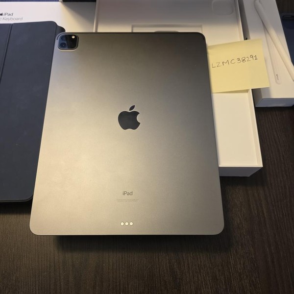 Apple iPad Pro 12.9 inch 5th Gen 2021 - Wi-Fi, 256 GB, Gray