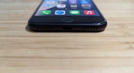 Good
													Apple iPhone SE 3rd Gen 2022 - Unlocked, Midnight, 64 GB, A2595, photo 3 of 13