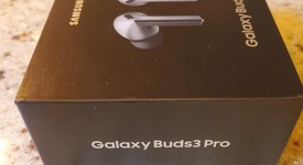 New
													Samsung Galaxy Buds3 Pro - Silver, photo 1 of 6