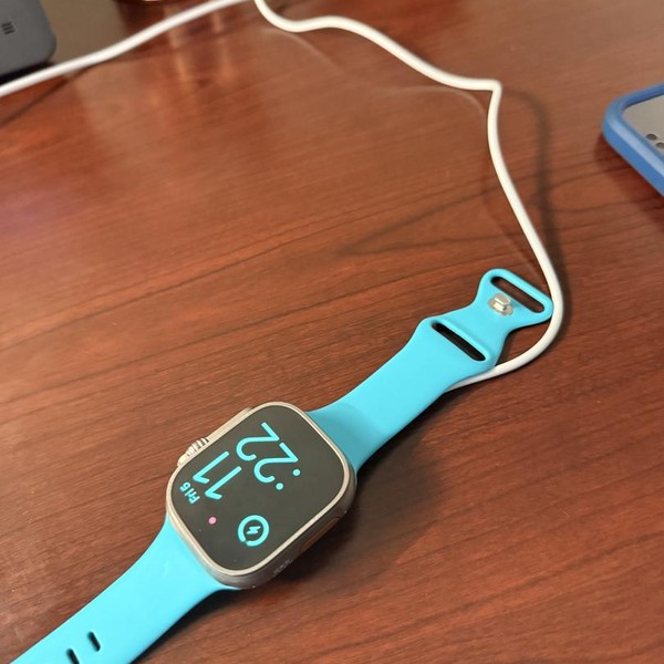 Apple Watch Ultra 2 49mm - Verizon, Natural, A2986