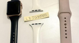Good
													Apple Watch Series 3 38mm - Unlocked, Gold, A1860, Aluminum, photo 2 of 10