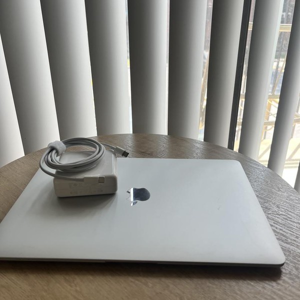 MacBook Air 2018 - 13 inch - 256 GB, Silver, 16 GB, Intel Core i5