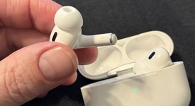 Used
													Apple AirPods Pro 2 - Lightning, photo 3 of 10