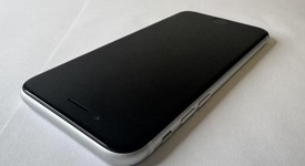 Good
													Apple iPhone SE 2nd Gen 2020 - Unlocked, White, 128 GB, A2275, photo 4 of 8