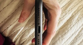 Mint
													Apple iPhone 11 - Unlocked, Black, 64 GB, A2111, photo 3 of 9