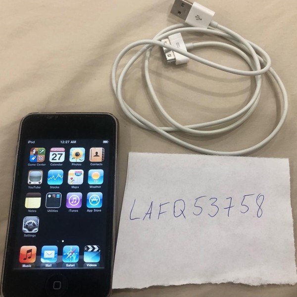 Apple iPod Touch 2nd Gen - Wi-Fi, 8 GB, Black