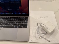 MacBook Pro 2017 (No Touch Bar) - 13"