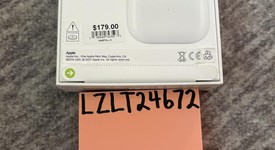 New
													Apple AirPods 3rd Gen - MagSafe Case, photo 2 of 2