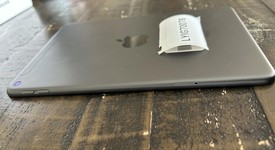 Mint
													Apple iPad Mini 5th Gen - Unlocked, Gray, 256 GB, photo 5 of 6