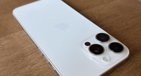 Mint
													Apple iPhone 16 Pro Max - Unlocked, White, 256 GB, A3084, photo 5 of 6