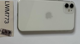Fair
													Apple iPhone 11 - Unlocked, White, 64 GB, A2111, photo 3 of 8