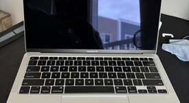 Fair
													MacBook Air 2020 - 13" - I5, Silver, 256 GB, 8 GB, photo 3 of 8