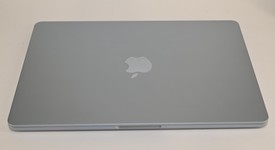 Mint
													MacBook Air 2025 (M4) - 13" - Apple M4, Sky Blue, 256 GB, 16 GB, photo 5 of 12