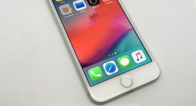 Good
													Apple iPhone 7 - Sprint, Silver, 32 GB, A1660, photo 2 of 12