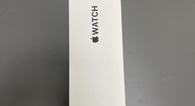 New
													Apple Watch SE 2nd Gen 40mm - Midnight, A2722 - GPS, Aluminum, photo 1 of 2