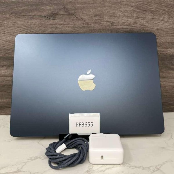 MacBook Air 2022 (M2) - 13 inch - 256 GB, Gray, 16 GB, Apple M2