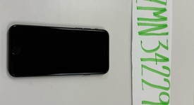 Mint
													Apple iPhone SE 3rd Gen 2022 - Unlocked, Midnight, 64 GB, A2595, photo 2 of 9