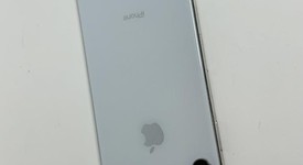 Good
													Apple iPhone Xs Max - Unlocked, Silver, 64 GB, A1921, photo 3 of 9