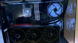 Mint
													Custom Gaming PC, photo 2 of 11