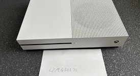 Good
													Xbox One S (2016) - White, 500 GB, photo 4 of 8