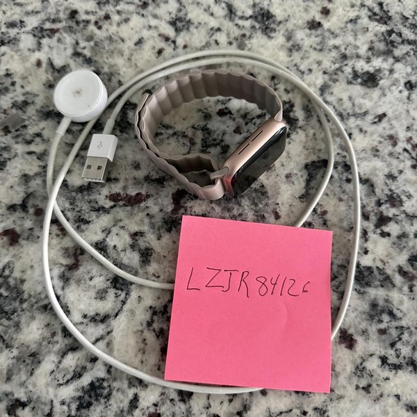 Apple Watch Series 6 40mm - Gold, A2291 - GPS, Aluminum