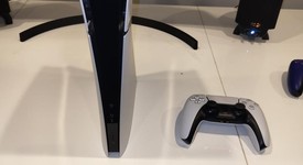 Mint
													PlayStation 5 Slim Digital Edition (2023) - White, 1 TB, photo 5 of 7