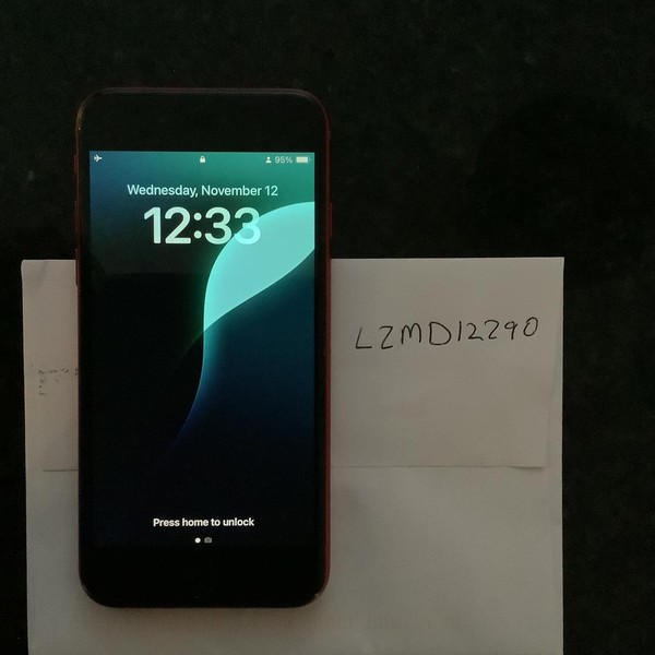 Apple iPhone SE 2nd Gen 2020 - Unlocked, 64 GB, Red, A2275