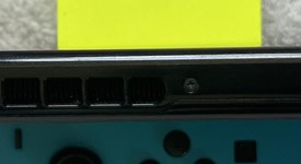 Good
													Nintendo Switch - Red & Blue, 32 GB, photo 3 of 8