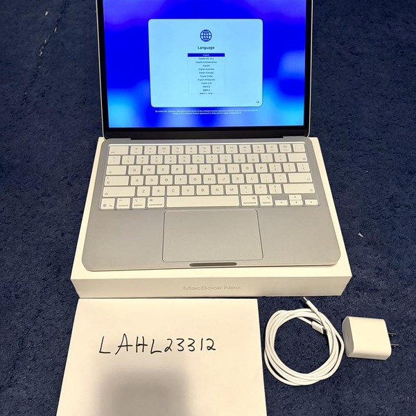MacBook Neo 2026 - 512 GB, Silver, 8 GB, Apple A18 Pro