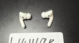 Used
													Apple AirPods Pro - MagSafe Case, photo 3 of 5