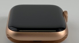 Good
													Apple Watch Series 4 40mm - Gold, A1977 - GPS, Aluminum, photo 4 of 7