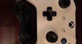 Good
													Xbox Wireless Controller - White, photo 1 of 3