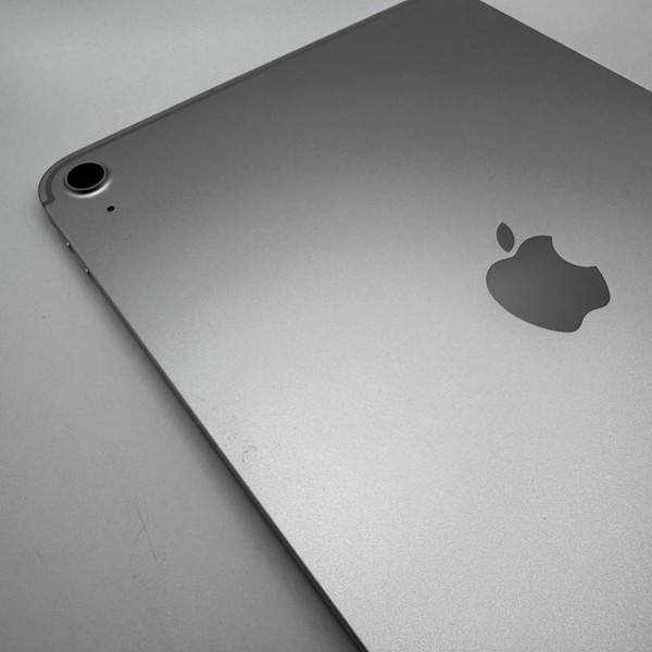 Apple iPad 10th Gen - Unlocked, 64 GB, Silver, A2757