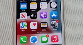 Good
													Apple iPhone 7 - Consumer Cellular, Rose Gold, 32 GB, A1660, photo 1 of 3