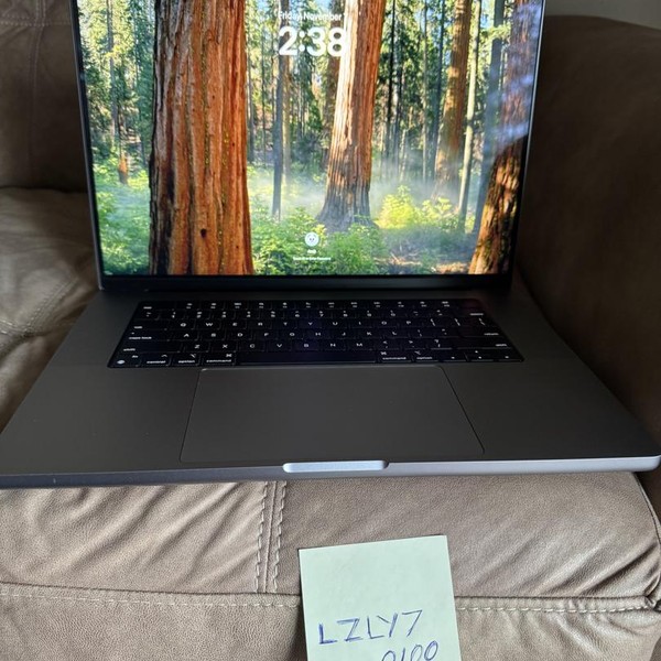 MacBook Pro 2021 - 16 inch - 1 TB, Gray, 32 GB, Apple M1 Max