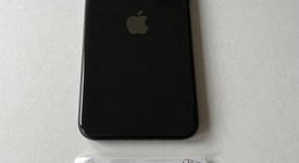 Good
													Apple iPhone SE 2nd Gen 2020 - Unlocked, Black, 64 GB, A2275, photo 3 of 8