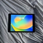 Good Apple iPad (5th Gen) - Unlocked, 32 GB, Silver, A1823