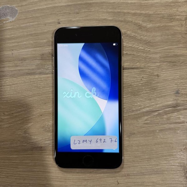 Apple iPhone SE 3rd Gen 2022 - Unlocked, 64 GB, Starlight, A2595