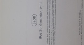 New
													Apple iPad 6th Gen - Wi-Fi, Silver, 32 GB, A1893, photo 3 of 3