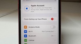 Good
													Apple iPhone SE 2nd Gen 2020 - Unlocked, Red, 64 GB, A2275, photo 2 of 4