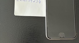 Mint
													Apple iPhone SE 3rd Gen 2022 - Unlocked, Starlight, 64 GB, A2595, photo 2 of 14