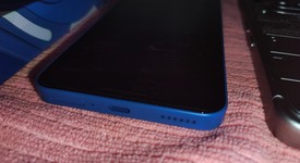 Mint
													Nothing Phone 3a - Unlocked, Blue, 256 GB, 12 GB, photo 3 of 11