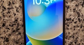 Mint
													Apple iPhone Xs - Unlocked, Gold, 64 GB, A1920, photo 4 of 4